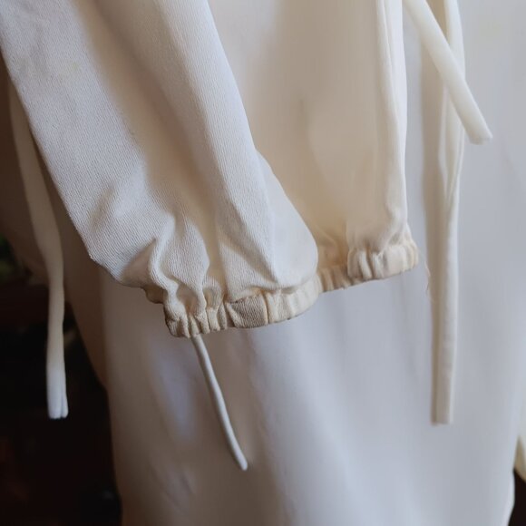 Small Vintage White Long Sleeve Blouse Tie Neck & Elastic Cuffs 1970's Boho 1OF1 - Picture 3 of 8